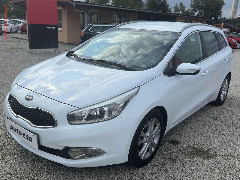 Kia Ceed (2015) 1.6CRDi, ČR, AC, TZ - fotka 3 z 19