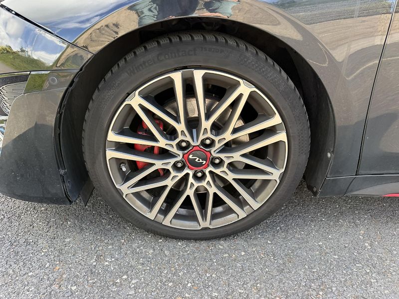 Kia ProCeed GT 1,6GDi 150kW automat navi  - fotka 9 z 23