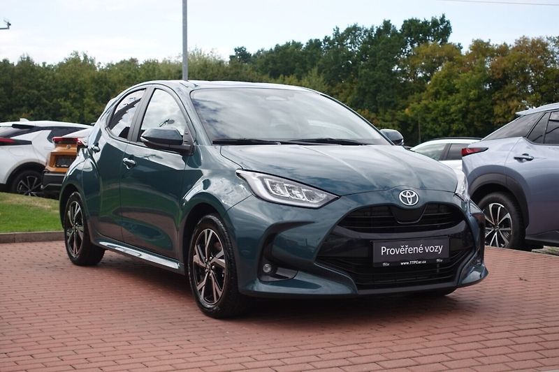 Toyota Yaris 1,5 HEV Style - fotka 3 z 32