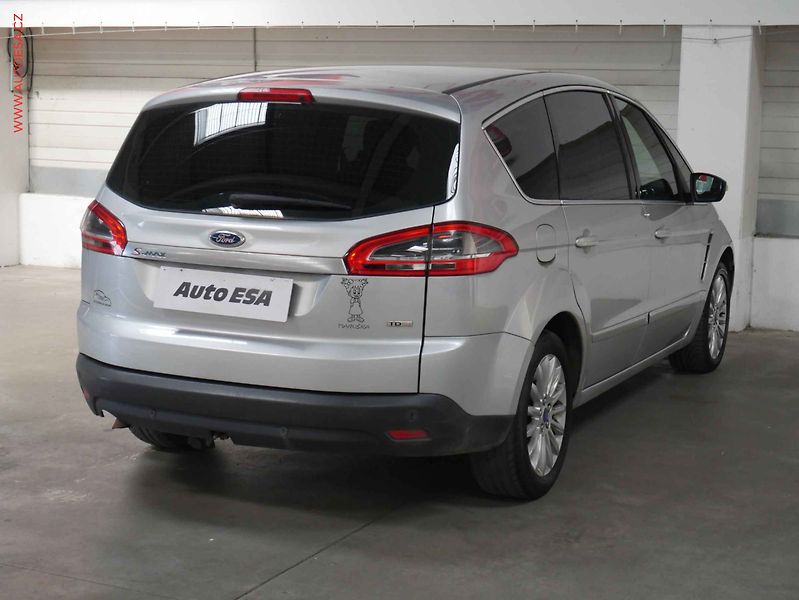 Ford S-MAX (2010) 2.0TDCi 7Míst, AC, tempo - fotka 6 z 18
