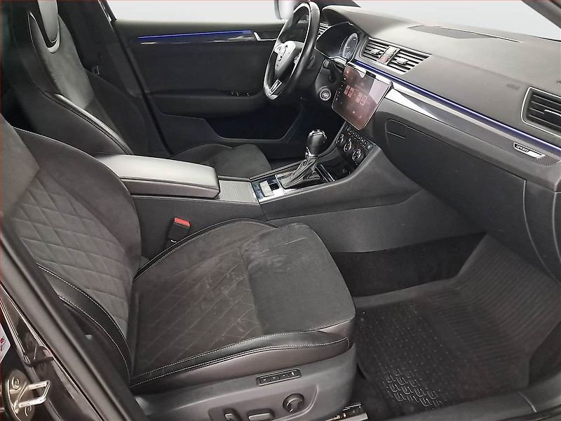 Škoda Superb (2018) Sportline 2.0 TDI - fotka 9 z 25