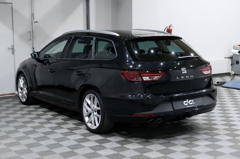 Seat Leon ST 1.4 TSI 92 kW FR - fotka 5 z 35