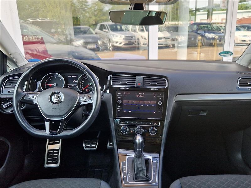 Volkswagen Golf 1,6 TDI JOIN EDITION LED NOSIČ - fotka 19 z 43