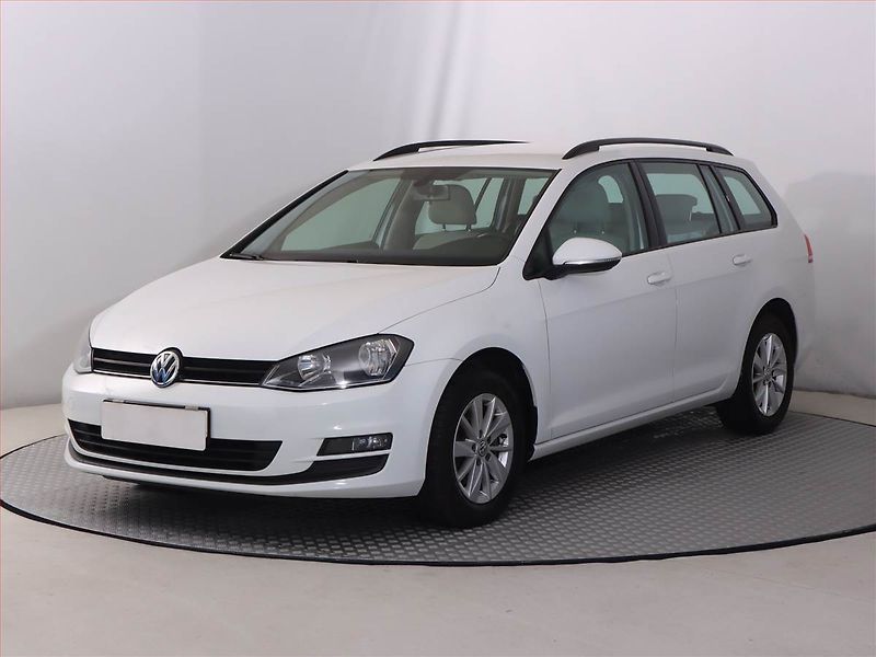 Volkswagen Golf (2015) 1.6 TDI, Tempomat - fotka 2 z 17