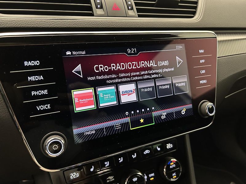 Škoda Superb 2.0 TDI 4x4 SportLine - fotka 14 z 31