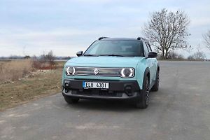 Při troše skromnosti dokáže fungovat i jako rodinný vůz.