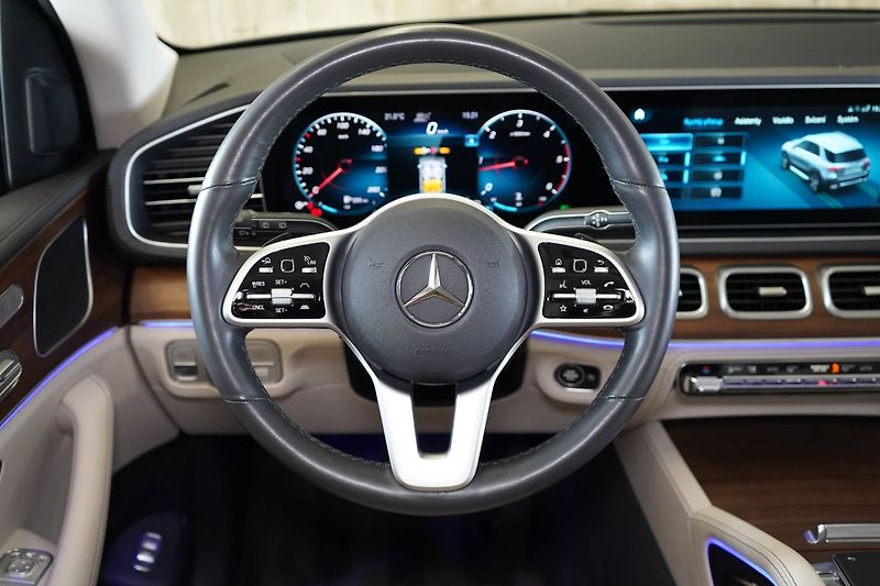 Mercedes-Benz GLE 350d 4M AMG, Ventilace, ADS+ - fotka 22 z 45