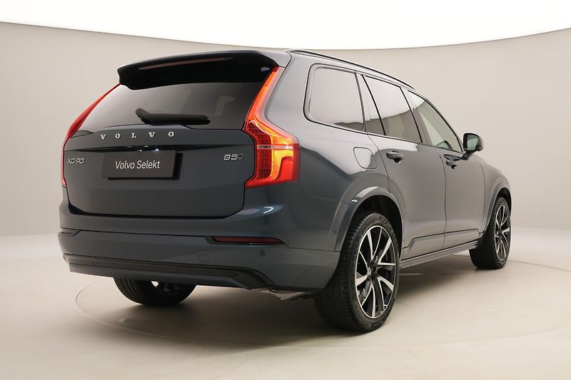 Volvo XC90 B5 AWD DARK PLUS AUT CZ 7m - fotka 13 z 67