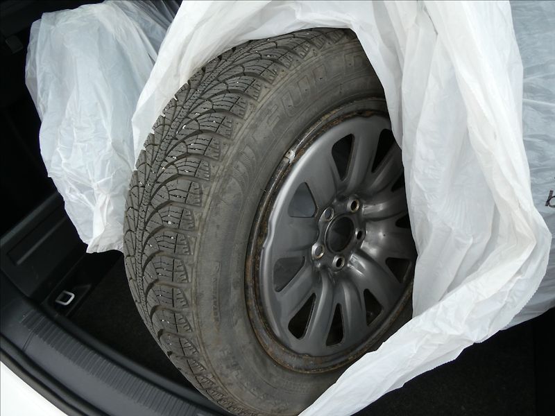 Škoda Fabia 1,0 TSi 81kW 2xkola,DPH,servis - fotka 20 z 43