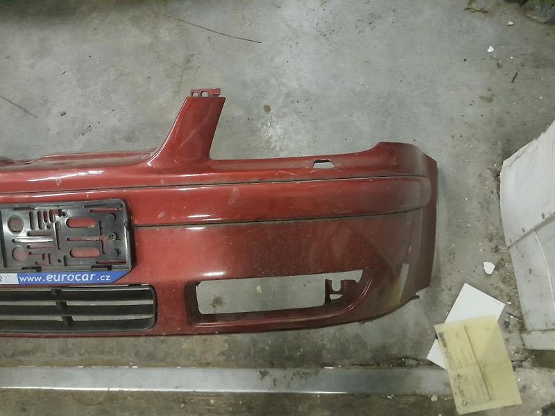 Volkswagen Bora přední nárazník  - fotka 3 z 5