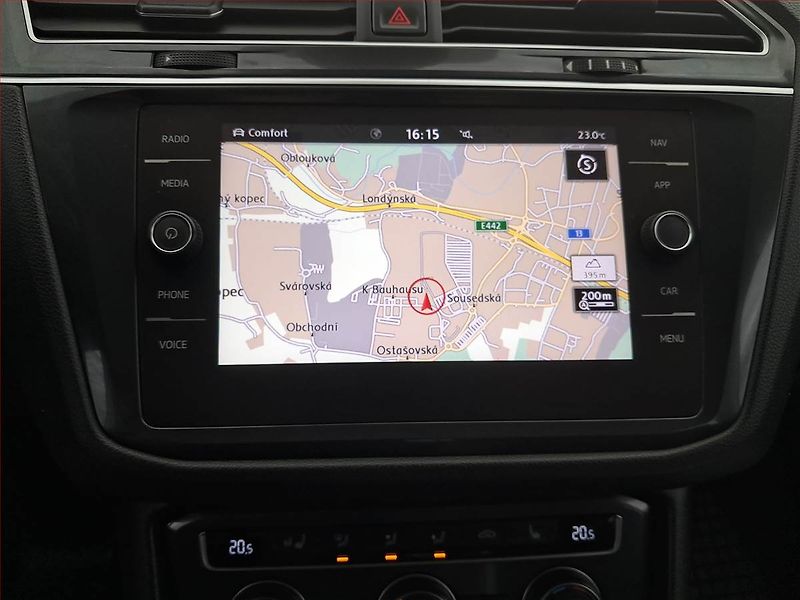 Volkswagen Tiguan (2017) R-Line 2.0 TDI, 4X4, Automat - fotka 13 z 20