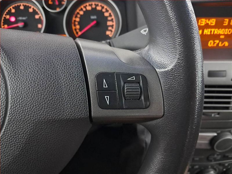 Opel Astra (2005) 1.6 16V, jezdí dobře - fotka 16 z 16