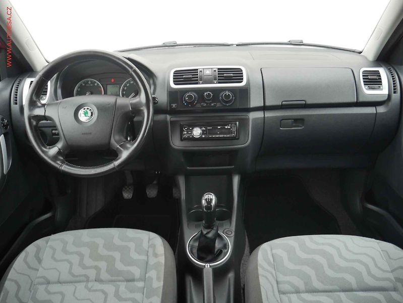 Škoda Fabia (2008) 1.2i, ČR, STK4/28 - fotka 8 z 13