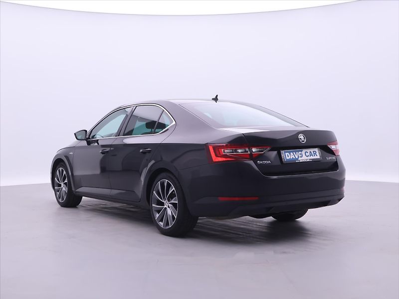 Škoda Superb 1,8 TSI 132kW DSG CZ L&K - fotka 5 z 42