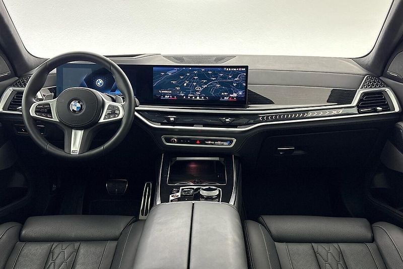BMW X7 xDrive40d - fotka 17 z 28