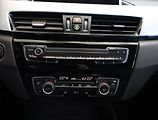 BMW X1 (2018) sDrive18i, Automat, Navi - náhled 16