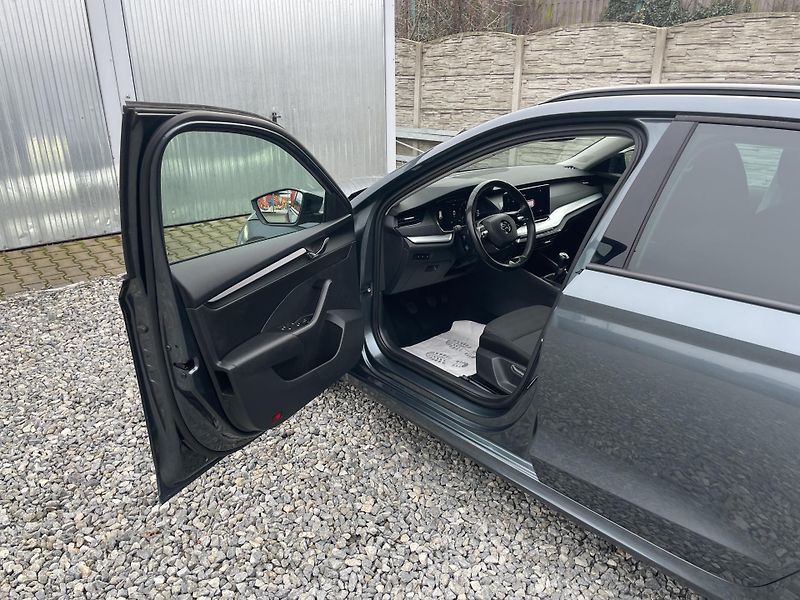 Škoda Octavia 2.0TDi 115PS LED VIRT NAVI DPH - fotka 96 z 189