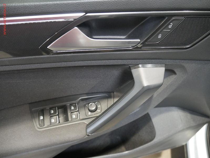 Volkswagen Tiguan (2017) 2.0TDi, ČR, Comfortline, LED - fotka 11 z 18