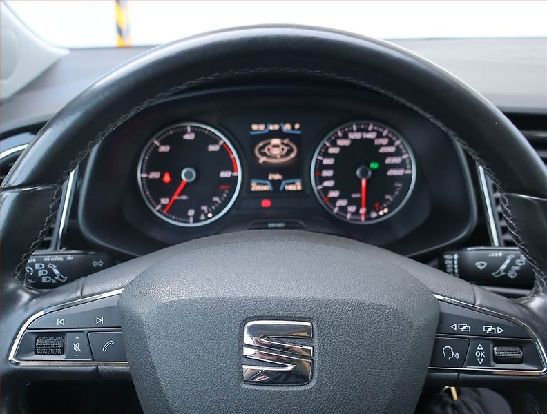 Seat Leon (2016) 1.6 TDI, Automat, Serv.kniha - fotka 17 z 18