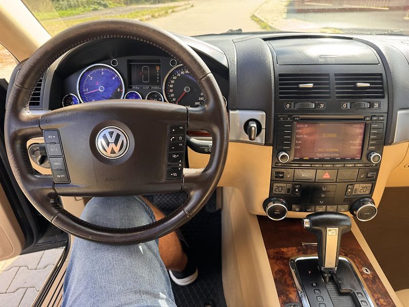 Volkswagen Touareg 3.0TDI 165Kw Pružiny - Tažný - fotka 9 z 19