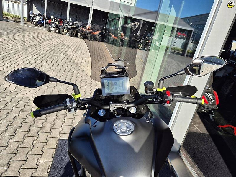 QJ Motor (2025) SVT 650 X (2025) – 1. majitel, - fotka 20 z 20