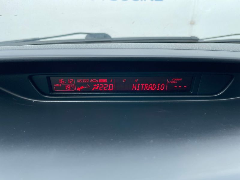 Mazda 5 (2013) 1.8i 85kW! 7 míst! Tažné! - fotka 14 z 24