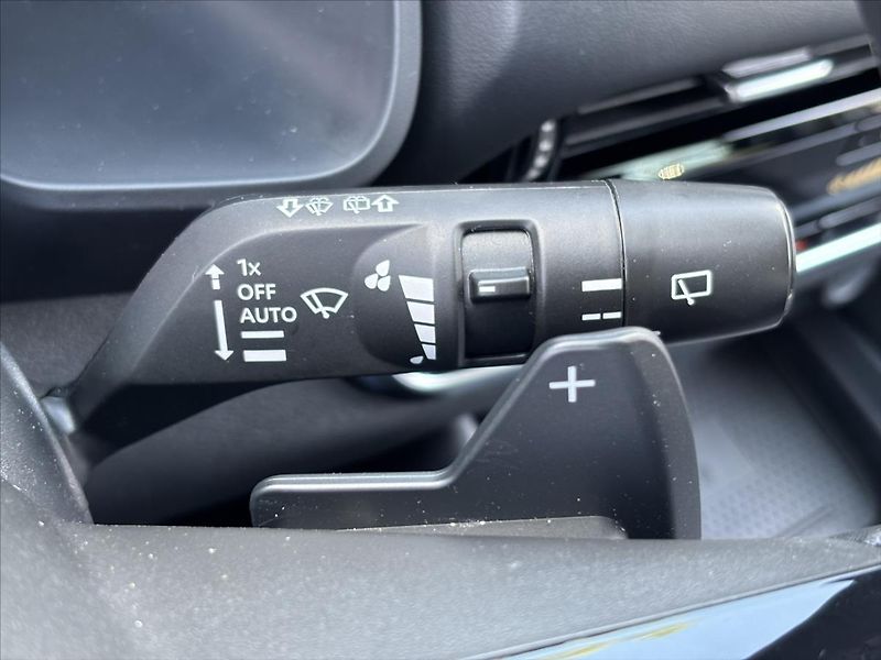 Nissan Qashqai 1,3 i AT N-Connecta - fotka 32 z 43