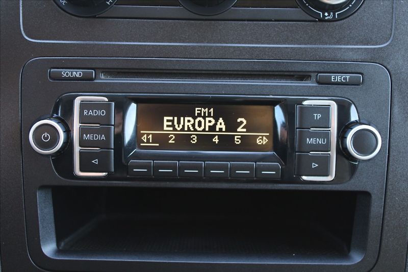 Volkswagen Caddy 1,6 TDI  KLIMATIZACE - fotka 11 z 17
