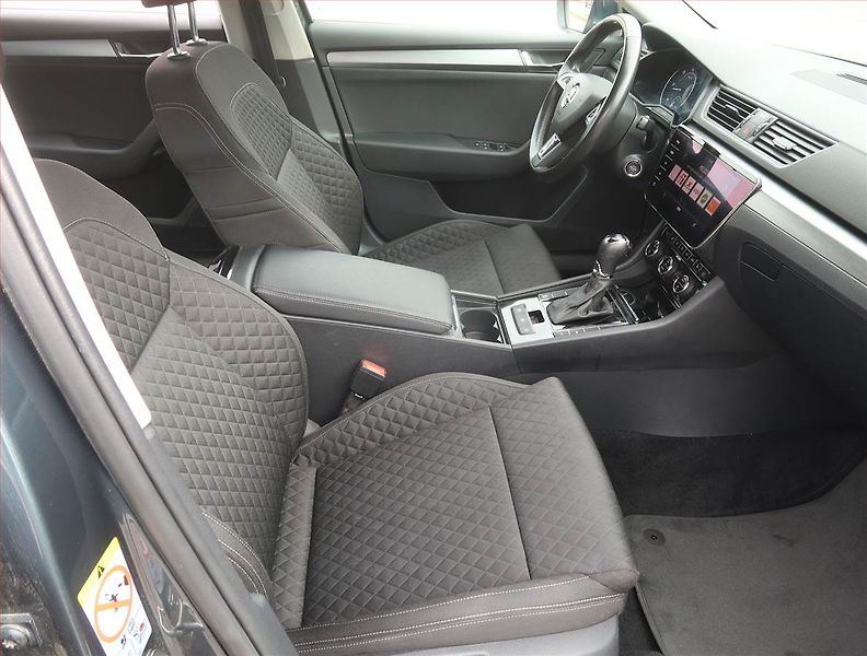 Škoda Superb (2018) 2.0 TDI, Automat, Serv.kniha - fotka 9 z 22