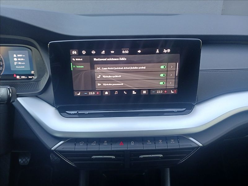 Škoda Octavia 1,5 TSI Vyhřívané př. okno Taž - fotka 22 z 27