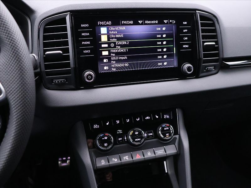 Škoda Karoq 2,0 TDI Sportline 4x4 DSG 1.ma - fotka 30 z 47