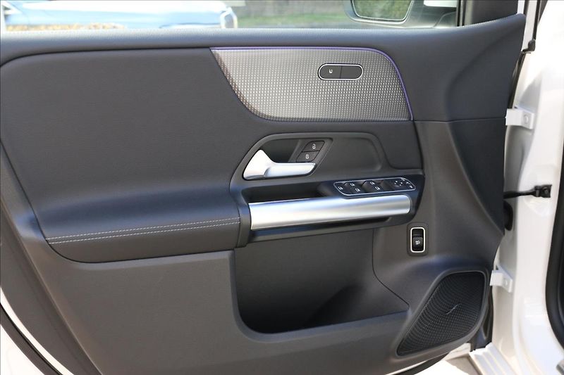 Mercedes-Benz Třídy B 1,3 ČR,DPH,24000KM, Automat - fotka 18 z 52