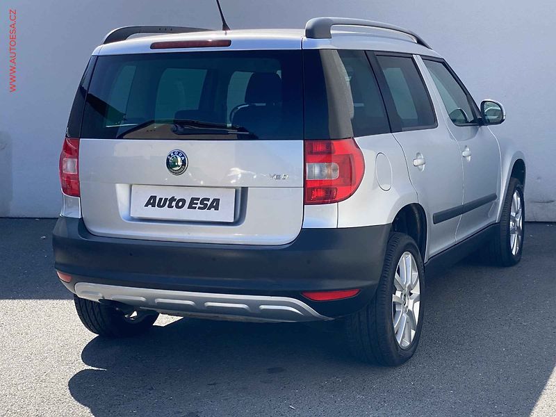 Škoda Yeti (2011) 1.2 TSi, Ambition, +kola - fotka 4 z 17