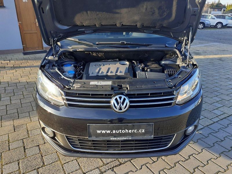 Volkswagen Touran (2011) 2.0 TDi CROSS - fotka 27 z 34