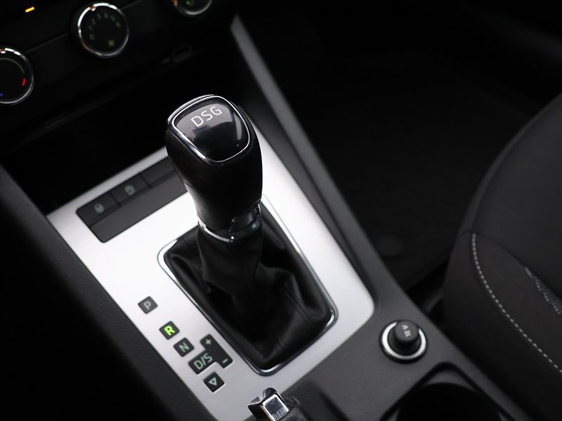 Škoda Octavia 1,5 TSI 110kW Ambition DSG CZ - fotka 20 z 28