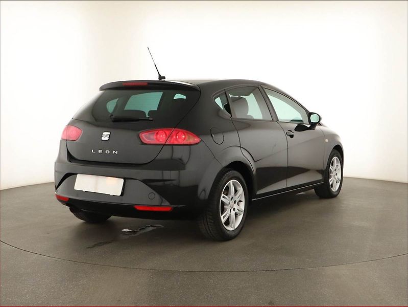 Seat Leon (2011) 1.6 TDI, po STK, zamluveno - fotka 5 z 14