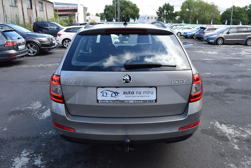 Škoda Octavia (2017) 1.4TSI 110kwSTYLE XEN TAŽ NAVI - fotka 8 z 45