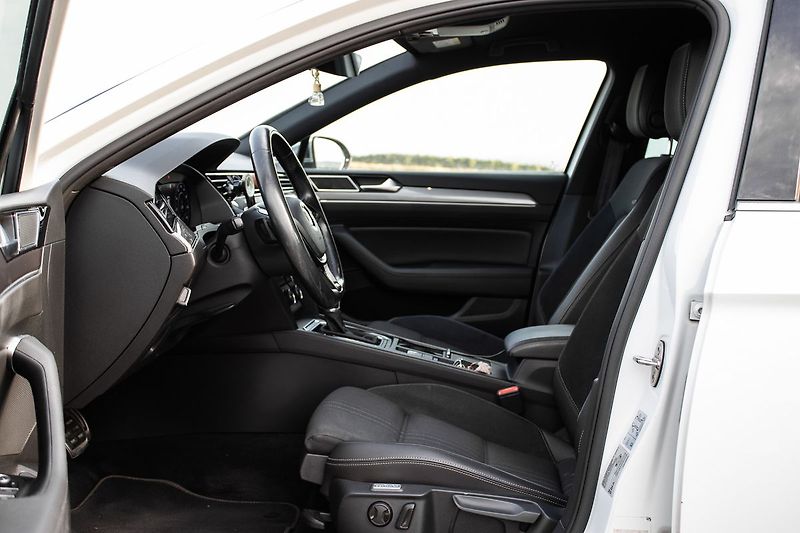 Volkswagen Passat - fotka 9 z 21
