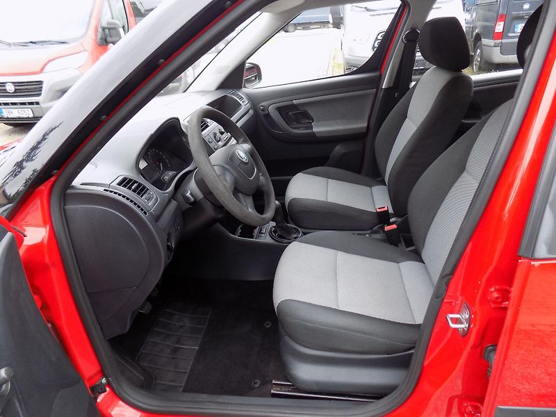 Škoda Roomster 1,2 TSI 63 KW ACTIVE, KLIMA - fotka 21 z 56
