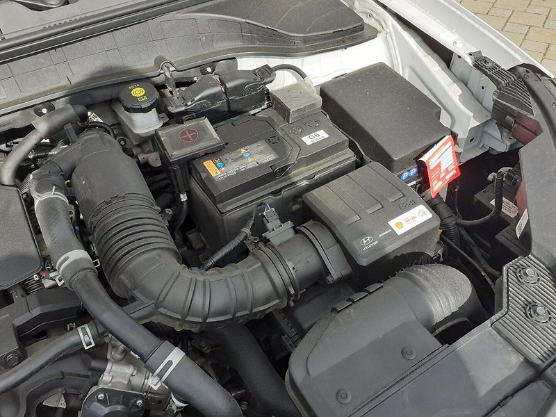Hyundai Kona (2023) 1.0 T-GDi 1.MAJ ČR - fotka 27 z 38