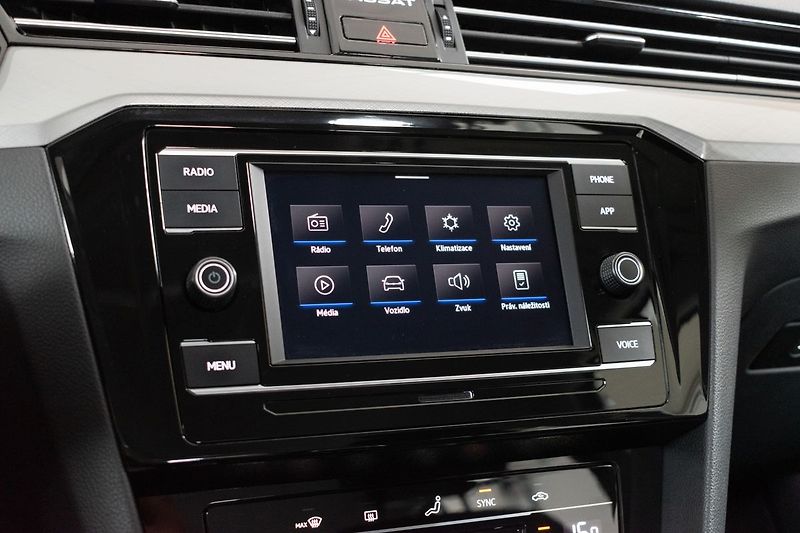 Volkswagen Passat TDI 110kW BUSINESS*2xPNEU*ČR 1 - fotka 26 z 39