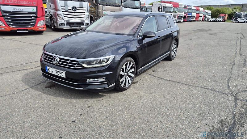 Volkswagen Passat (2018) 2,0 TDi 140 kW - fotka 1 z 19