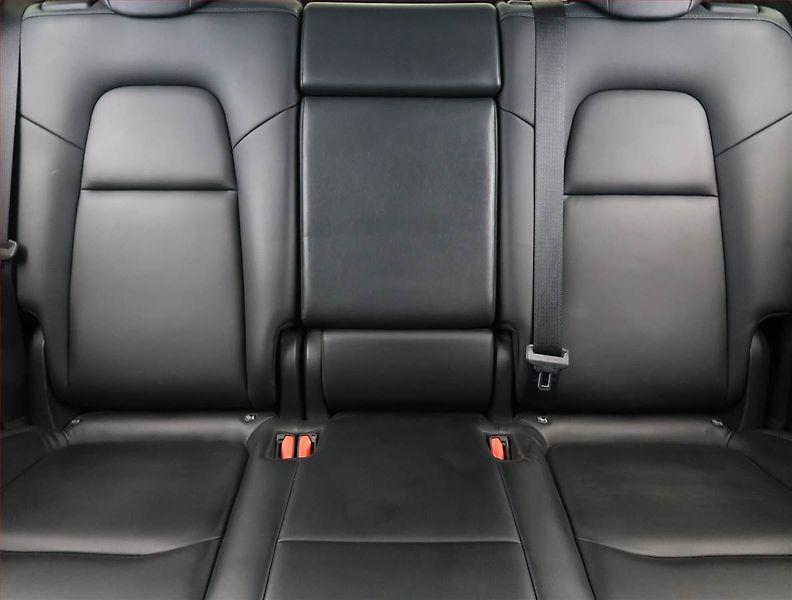 Tesla Model Y (2023) Long Range AWD 79kWh, SoH 93% - fotka 10 z 33