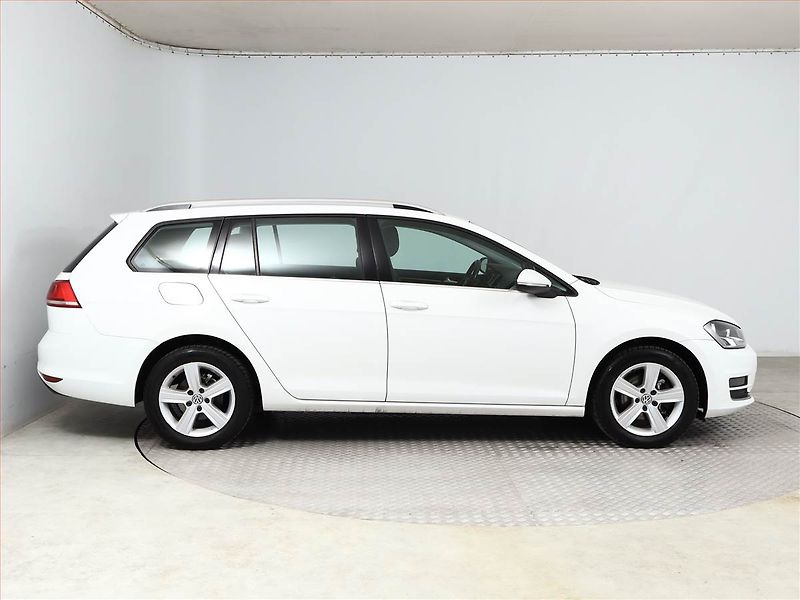 Volkswagen Golf (2014) Highline 1.6 TDI, Tempomat - fotka 6 z 13