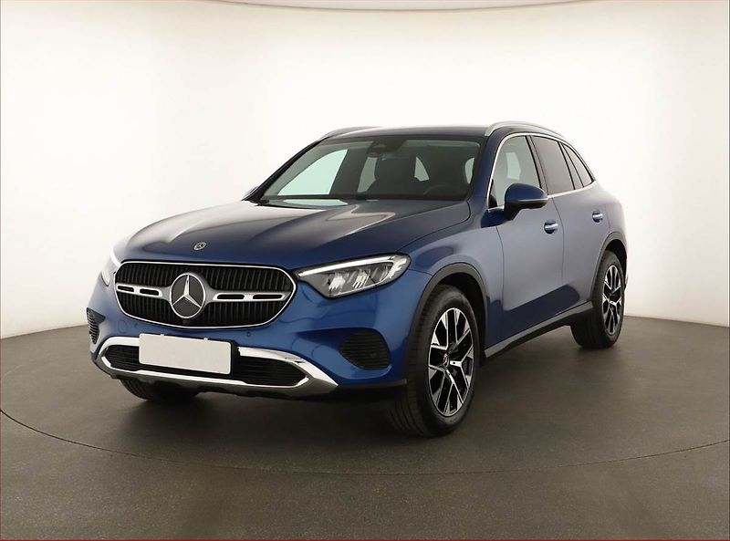 Mercedes-Benz GLC (2025) 220 d 4MATIC, AMG Line - fotka 2 z 22