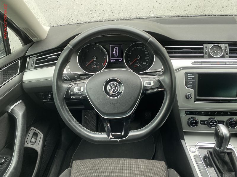 Volkswagen Passat (2015) 1.6TDi, Comfortline, DSG - fotka 11 z 18