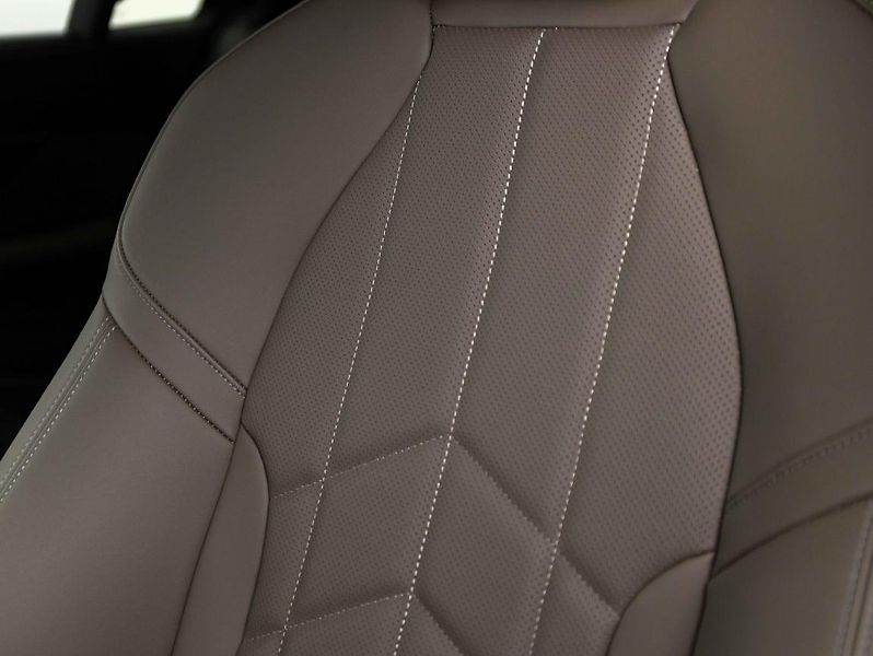 BMW Řada 5 540d xDrive Touring - fotka 19 z 23