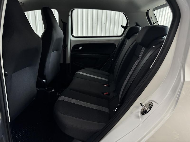 Volkswagen up! 1.0CNG HIGHLINE 2XALU 52KM! - fotka 28 z 37