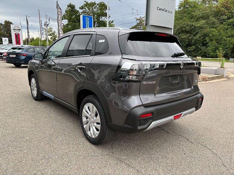 Suzuki S-Cross 4x4 automat Premium - fotka 5 z 10