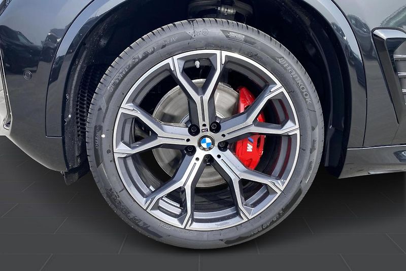 BMW X5 xDrive40d - fotka 6 z 8